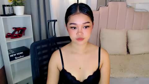 roxxy_blossom online show from September 27, 2:38 am
