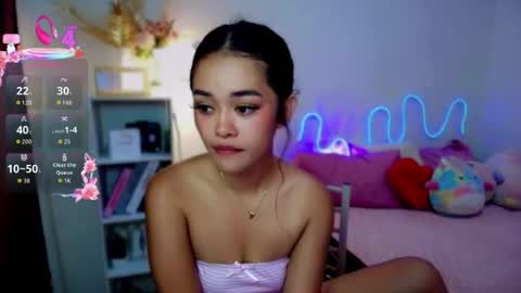 roxxy_blossom online show from August 9, 2:02 am