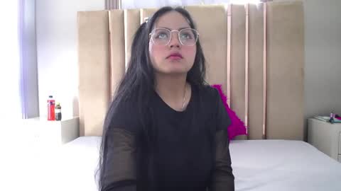 Roxxy  online show from May 24, 11:32 pm