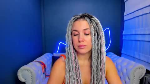 Roxy online show from December 20, 1:23 am