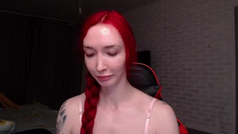 Snapshot of roxy_silver chatting on July 20, 10:56 pm Roxy online show from July 20, 10:56 pm