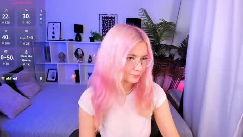 Roxy online show from May 23, 2:43 pm