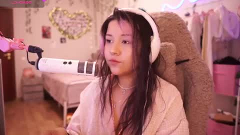 roxysuh online show from July 19, 9:13 am