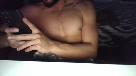 Snapshot of royjames1 chatting on February 21, 10:33 pm royjames1 online show from February 21, 10:33 pm