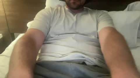 roythegil online show from June 25, 2:44 am