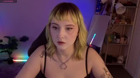 Roziett online show from April 11, 8:40 am