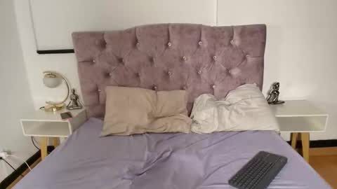 ruby_rouge_ online show from March 19, 8:13 pm