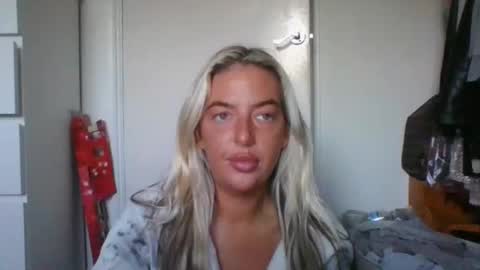 rubyredxxxoxxx online show from December 23, 8:11 am