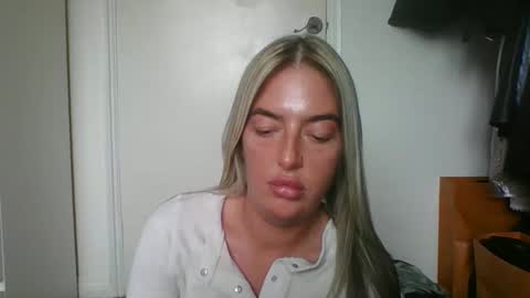 rubyredxxxoxxx online show from February 15, 2:22 pm