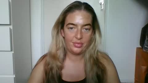 rubyredxxxoxxx online show from February 20, 3:01 pm