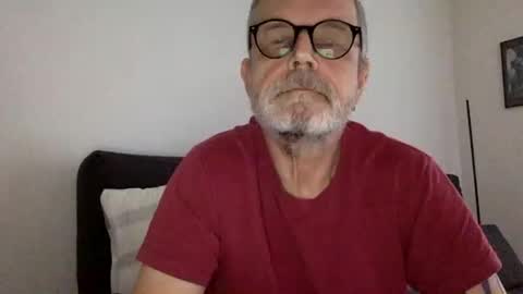 Jimi online show from November 17, 8:31 am