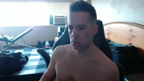 Snapshot of rustic_cuse_777 chatting on March 7, 4:15 pm rustic_cuse_777 online show from March 7, 4:15 pm