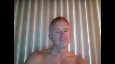 Snapshot of rustyva chatting on March 4, 12:55 pm rustyva online show from March 4, 12:55 pm