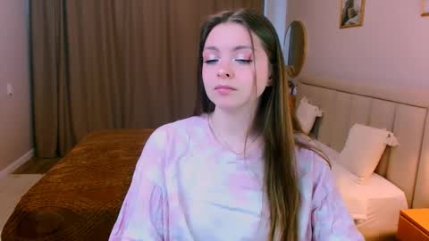 RutaYoung online show from April 8, 3:01 pm