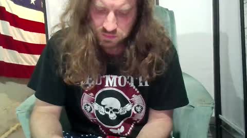 Snapshot of rwb1982 chatting on January 6, 12:53 pm rwb1982 online show from January 6, 12:53 pm