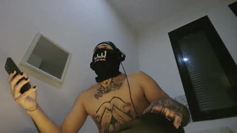 ryan_blake1 online show from March 12, 5:19 pm