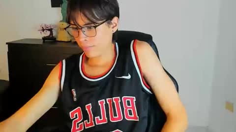 Nathan online show from May 25, 2:50 am