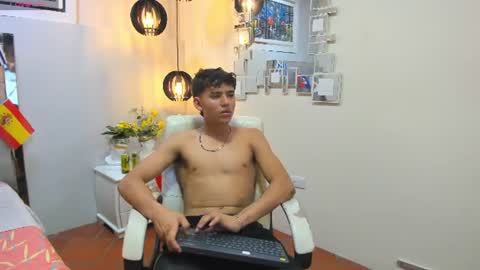 Snapshot of ryan_grayx chatting on July 10, 3:55 am RYAN online show from July 10, 3:55 am