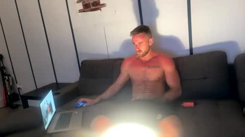 Snapshot of ryan_stockbar chatting on July 21, 2:14 am ryan_stockbar online show from July 21, 2:14 am
