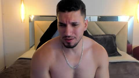 Snapshot of ryan_ward79 chatting on June 5, 11:27 am Ryan online show from June 5, 11:27 am