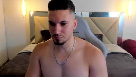Snapshot of ryan_ward79 chatting on June 12, 1:43 pm Ryan online show from June 12, 1:43 pm