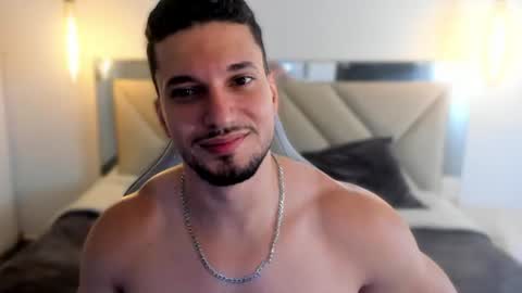 Snapshot of ryan_ward79 chatting on July 6, 12:13 pm Ryan online show from July 6, 12:13 pm
