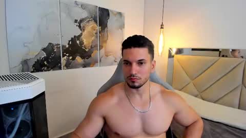 Snapshot of ryan_ward79 chatting on July 18, 2:05 am Ryan online show from July 18, 2:05 am