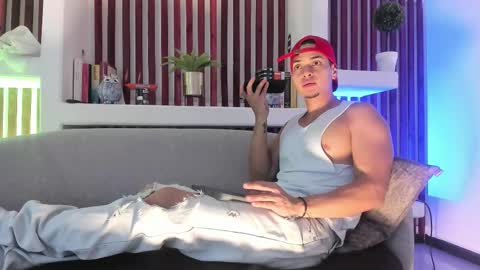 Snapshot of ryangreys01 chatting on September 25, 2:59 am Ryan online show from September 25, 2:59 am