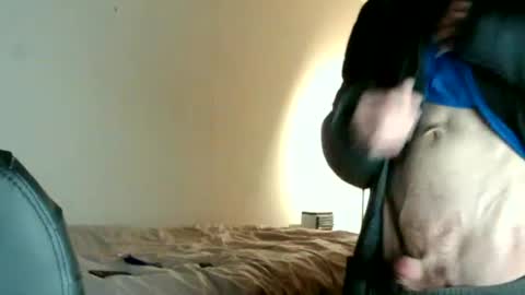 Snapshot of ryder93x chatting on March 8, 9:02 am Ryder93 online show from March 8, 9:02 am