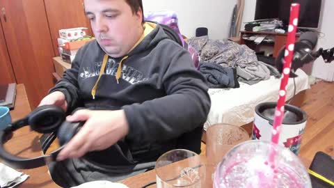 1141323  my Lord Mister Max   moms treasure online show from January 10, 4:12 am