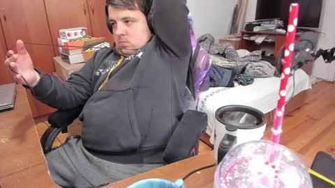 1141323  my Lord Mister Max   moms treasure online show from January 11, 8:11 am