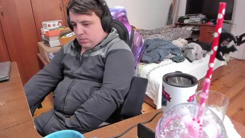 1141323  my Lord Mister Max   moms treasure online show from January 12, 9:40 am