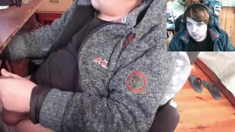 1141323  my Lord Mister Max   moms treasure online show from February 21, 9:10 am