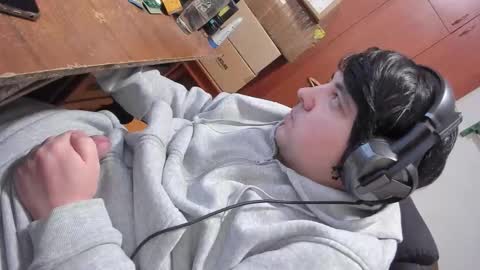 1141323  my Lord Mister Max   moms treasure online show from March 25, 4:29 am