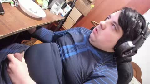 1141323  my Lord Mister Max   moms treasure online show from April 11, 1:21 am