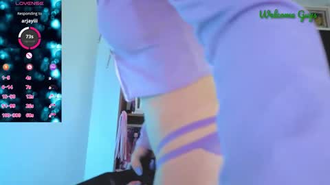 Snapshot of sabrina709 chatting on February 1, 9:24 pm Sabrina online show from February 1, 9:24 pm