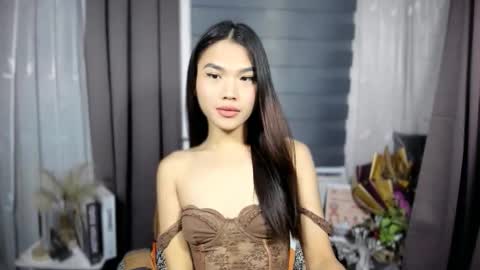 Snapshot of sabrina_maxx chatting on January 11, 12:10 pm Nadine online show from January 11, 12:10 pm