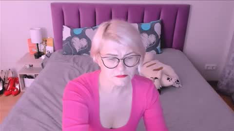 Sabrina MacMarren online show from October 16, 4:41 pm