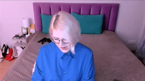 Sabrina MacMarren online show from October 30, 4:08 pm