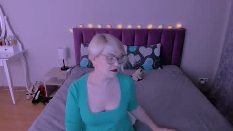 Sabrina MacMarren online show from February 10, 4:11 pm