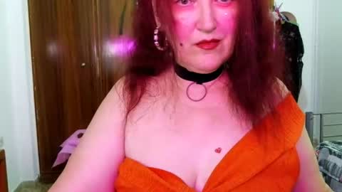 Snapshot of sabrinaxlovess chatting on July 9, 6:01 pm SabrinaXlovess online show from July 9, 6:01 pm