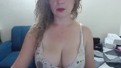 sacrletardiente online show from May 19, 11:27 am