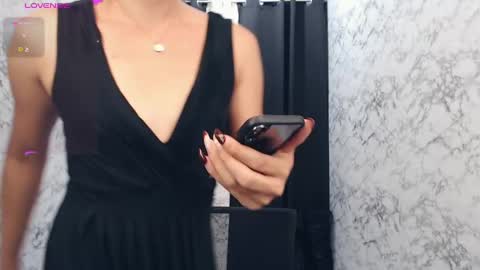 Verra Monroe online show from May 16, 8:00 am