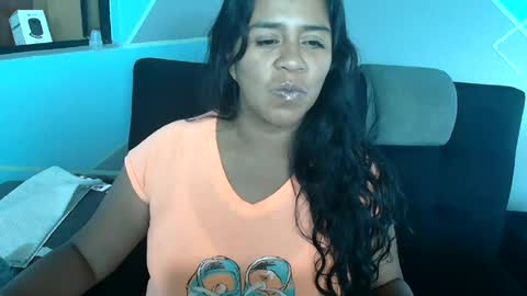 saggil_0385 online show from June 14, 8:55 pm