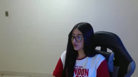 Sahaliefox  online show from February 25, 4:05 pm