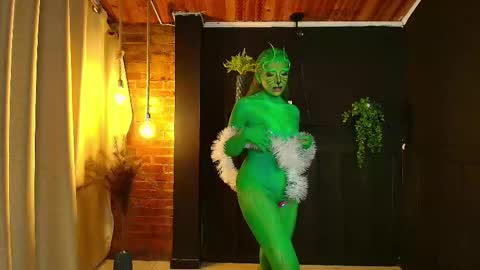 SARA online show from December 14, 6:01 pm