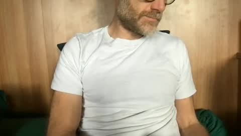 saint009 online show from June 20, 10:18 am