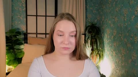 saint__vicious online show from April 4, 8:06 pm