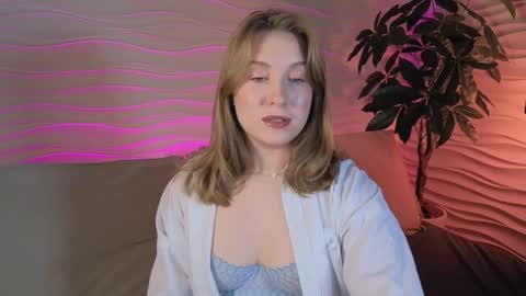 saint__vicious online show from June 3, 8:14 pm