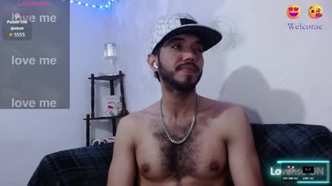 Snapshot of saint_castle chatting on January 13, 2:06 am Saint Castle online show from January 13, 2:06 am